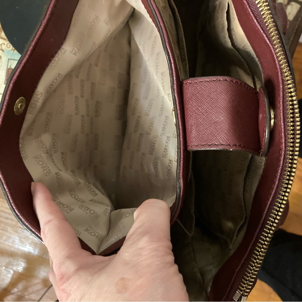 MICHAEL KORS MK LEATHER BURGANDY TOTE SHOULDERBAG - Picture 5 of 15